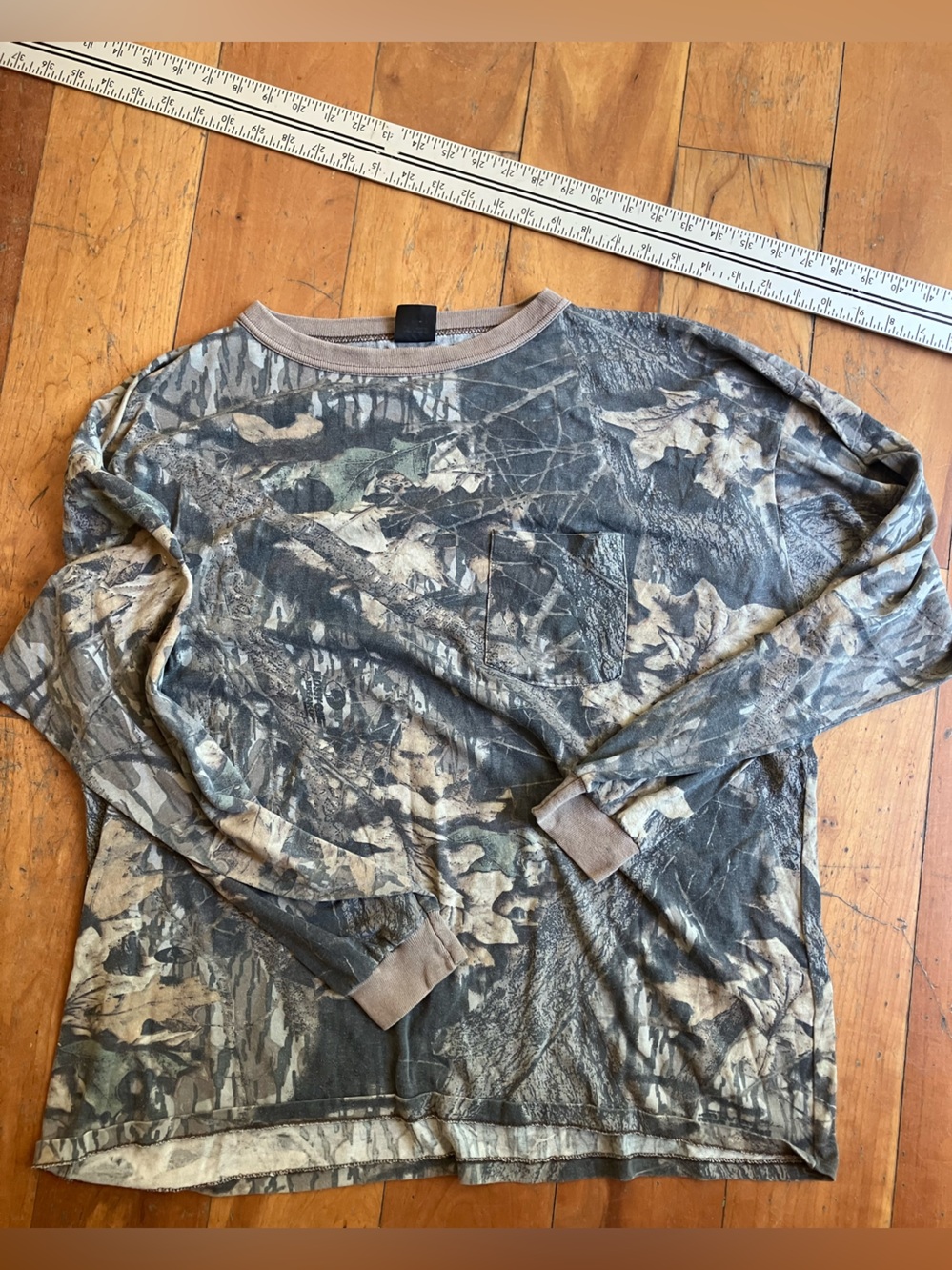 Vintage made in USA. Men's Long Sleeve Camo Pocket Shirt - Brown/Green